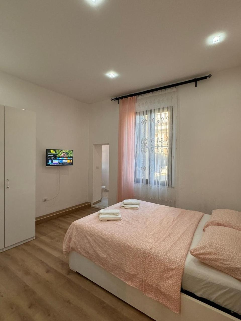 Station & Airport Hotel Pisa Bagian luar foto