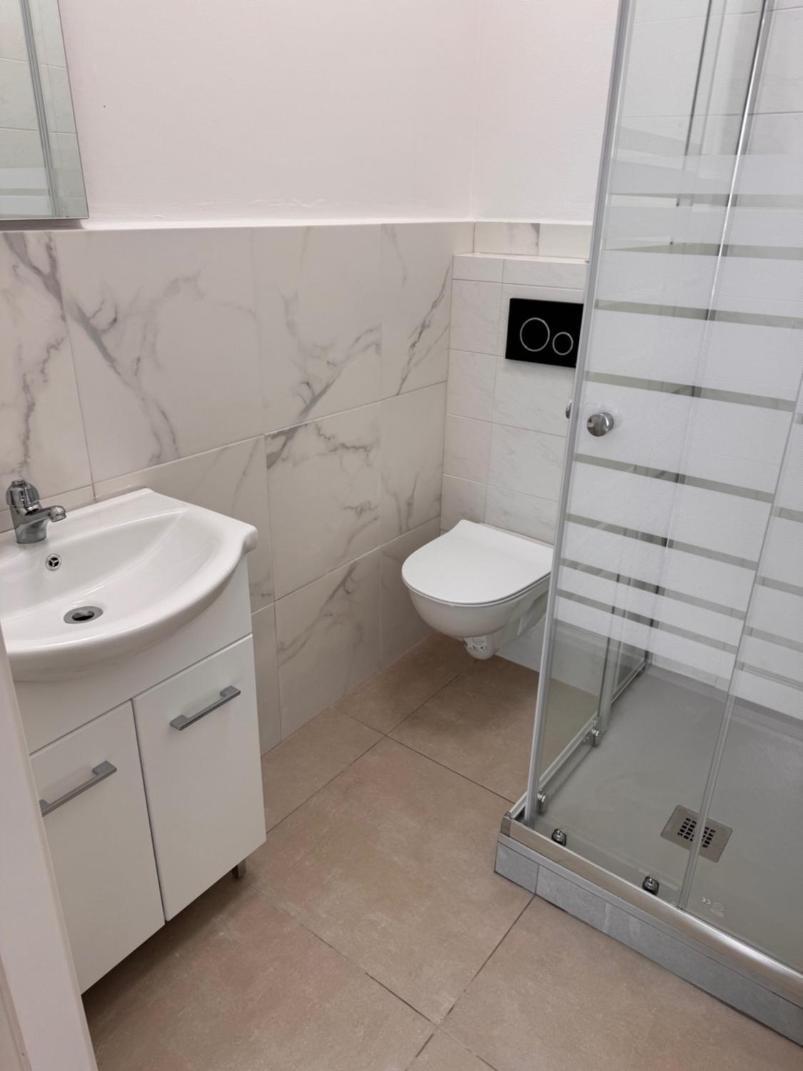 Station & Airport Hotel Pisa Bagian luar foto