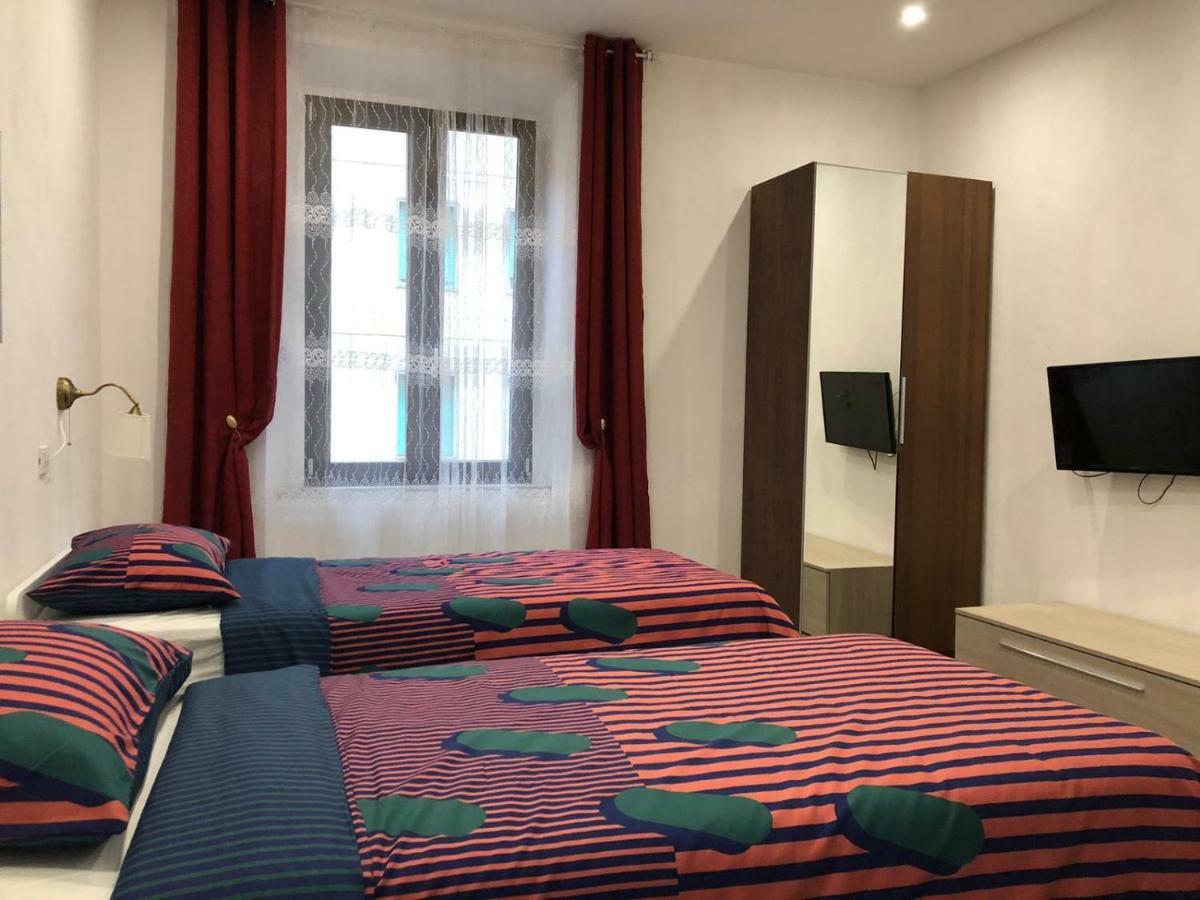 Station & Airport Hotel Pisa Bagian luar foto