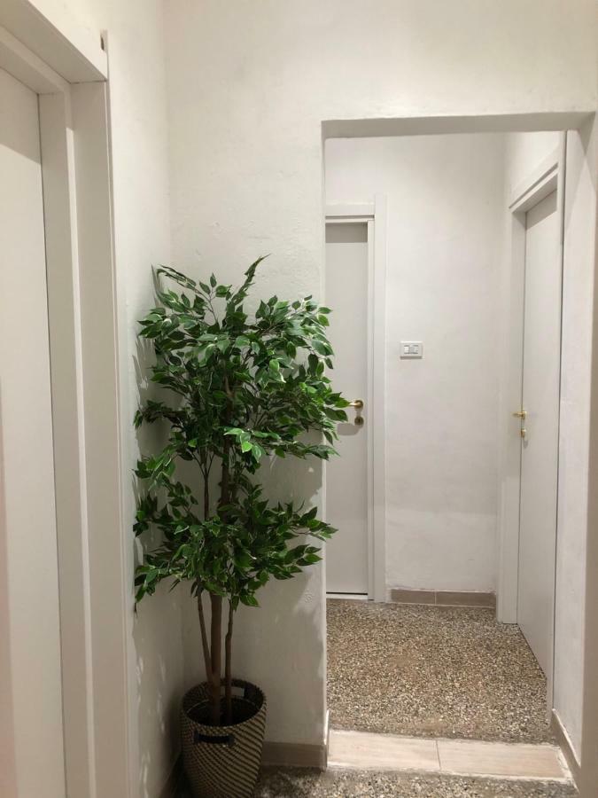 Station & Airport Hotel Pisa Bagian luar foto